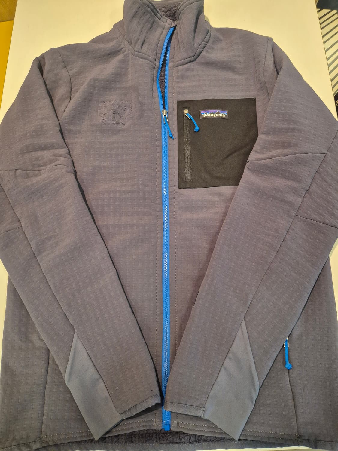 파타고니아 남성 R2 테크페이스 플리스 자켓 s 판매합니다 상품이미지2