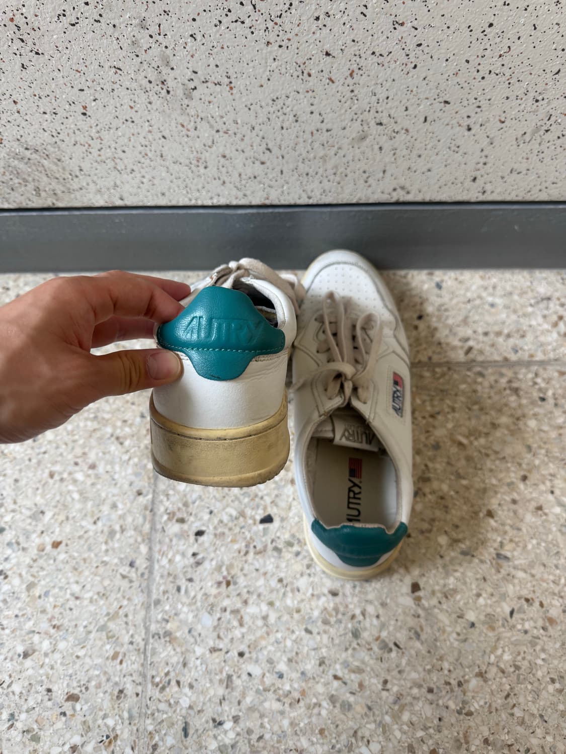 오트리 메달리스트 42size🔥(265-270) 상품이미지3