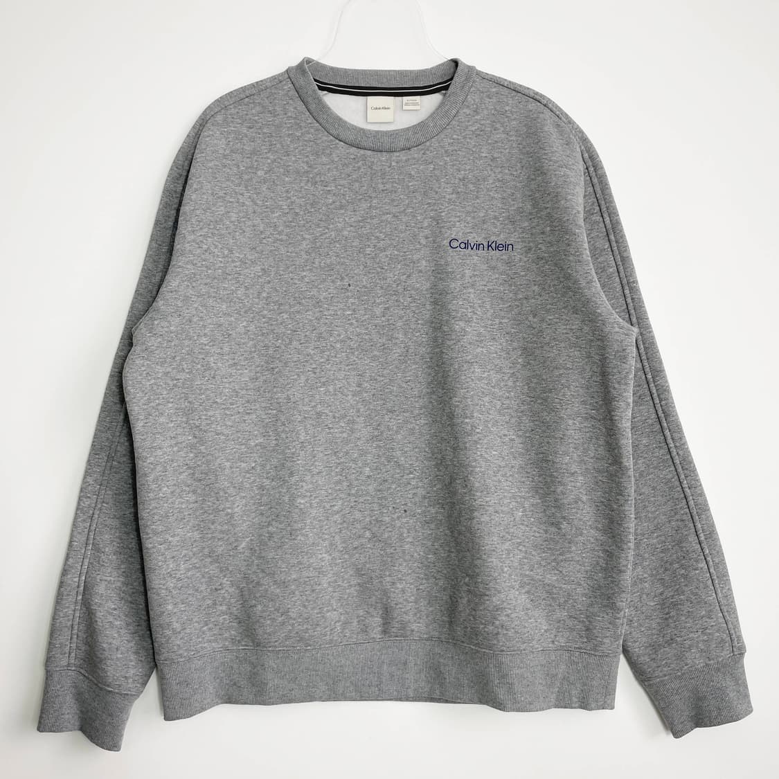 D2 캘빈클라인 기모 맨투맨 XL사이즈 상품이미지1