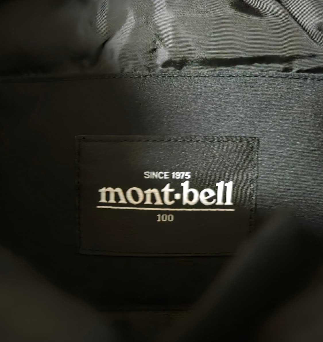 (착샷)  몽벨 에어웜 패딩 자켓 상품이미지4