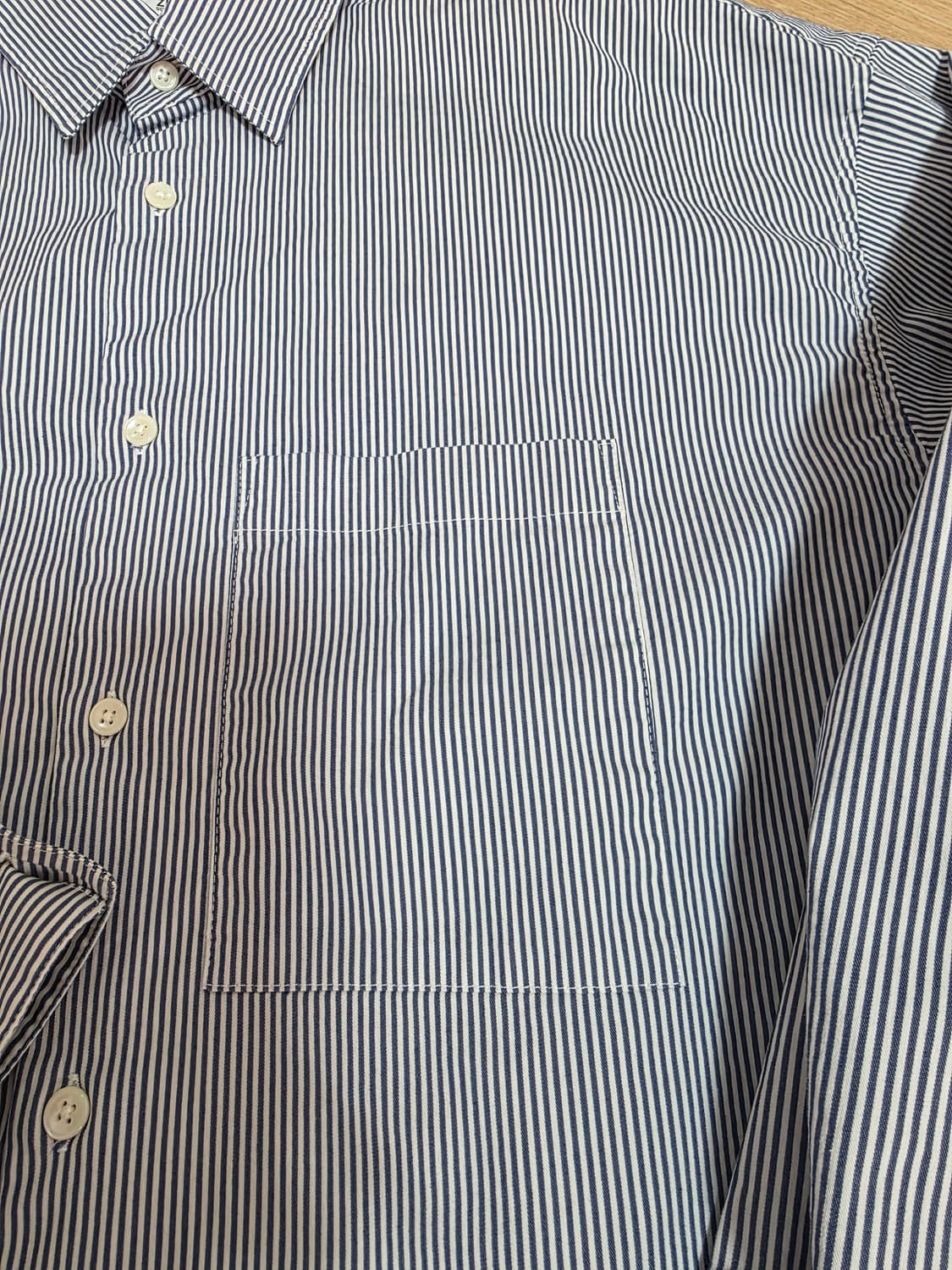 지오송지오 스트라이프 오버핏 자수 셔츠 상품이미지7