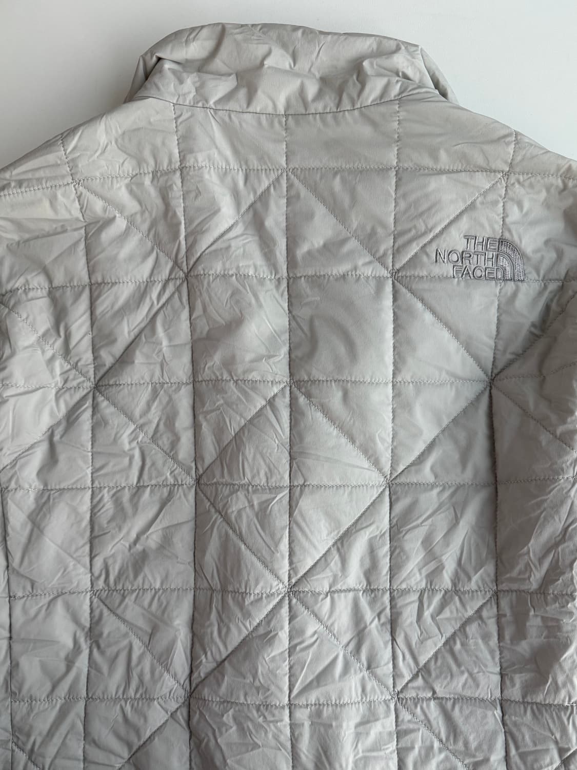 노스페이스 경량패딩 상품이미지4