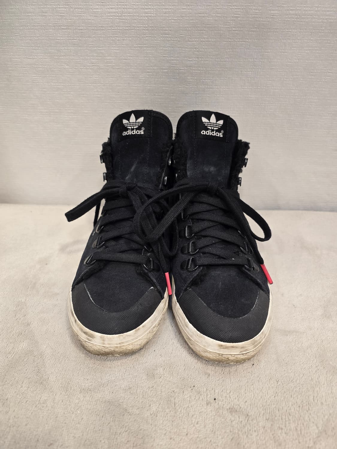 아디다스 털신 하이탑 스니커즈 블랙 235mm 상품이미지2