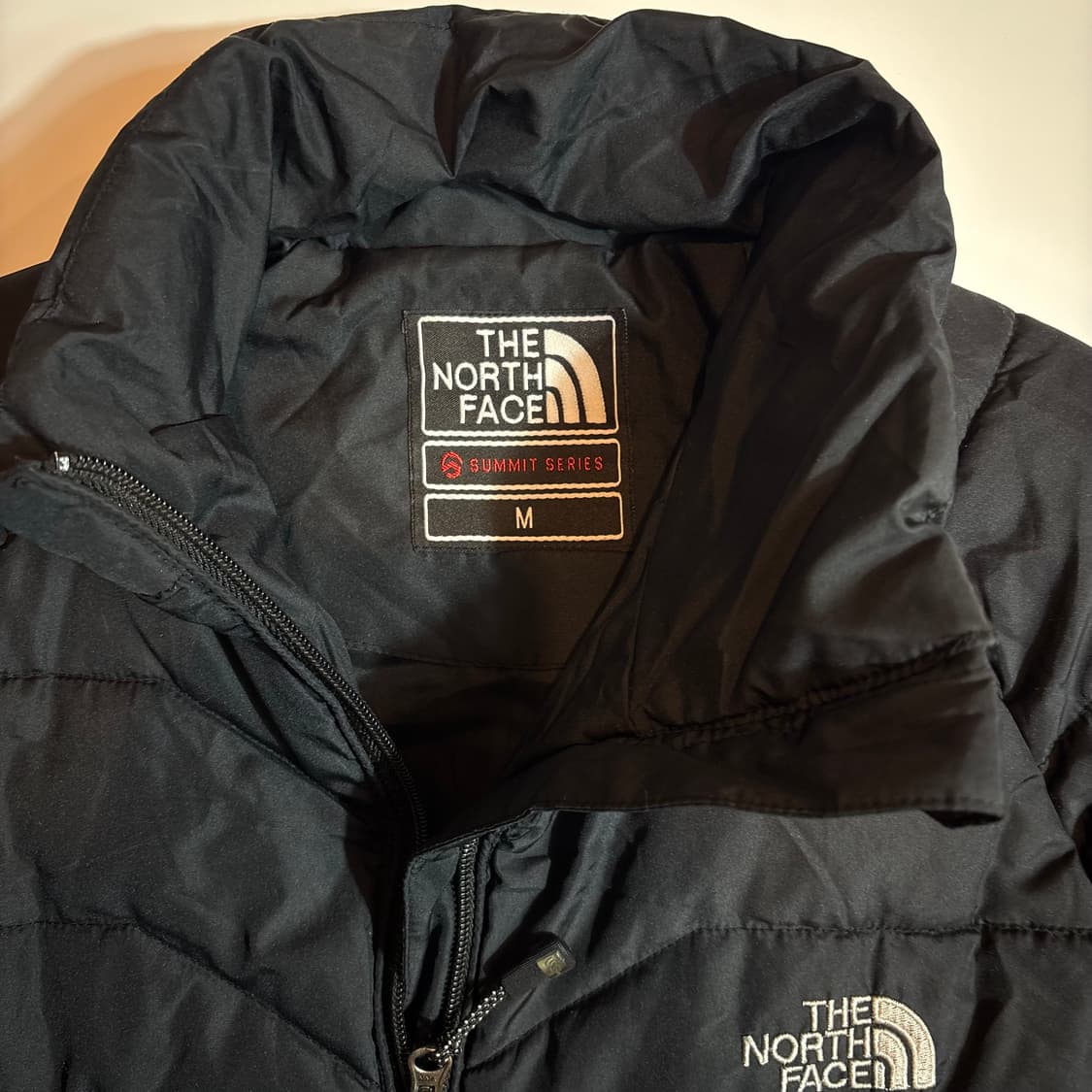 노스페이스 블랙 패딩 자켓 상품이미지3