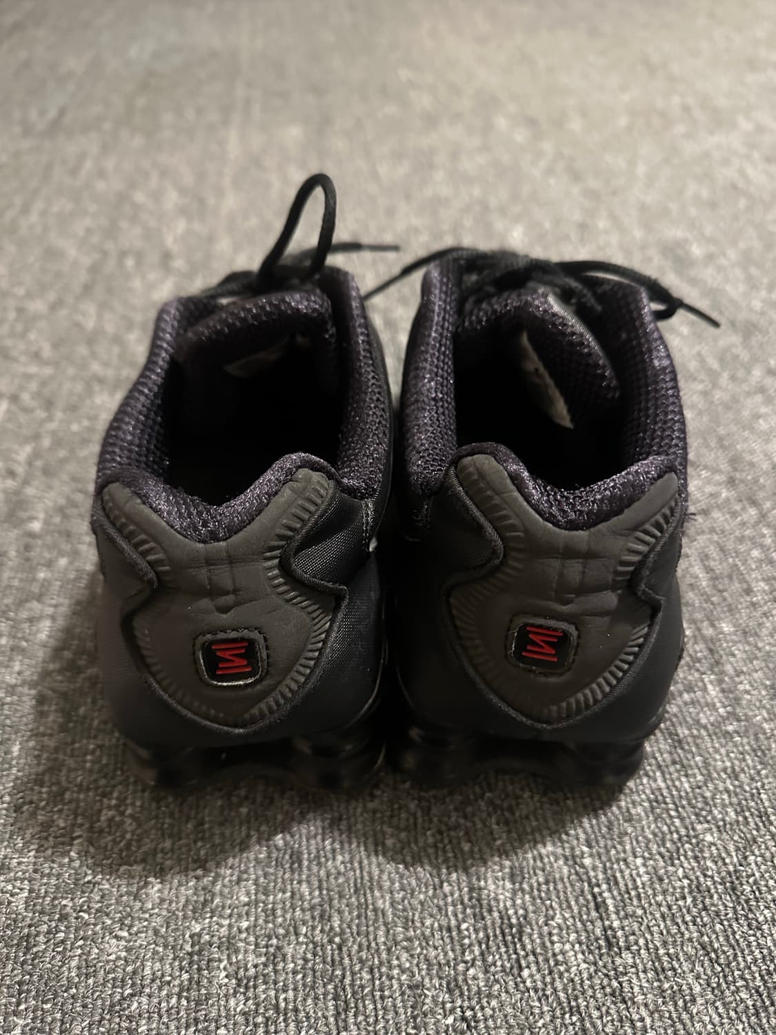 nike 샥스 R4 올블랙 상품이미지4