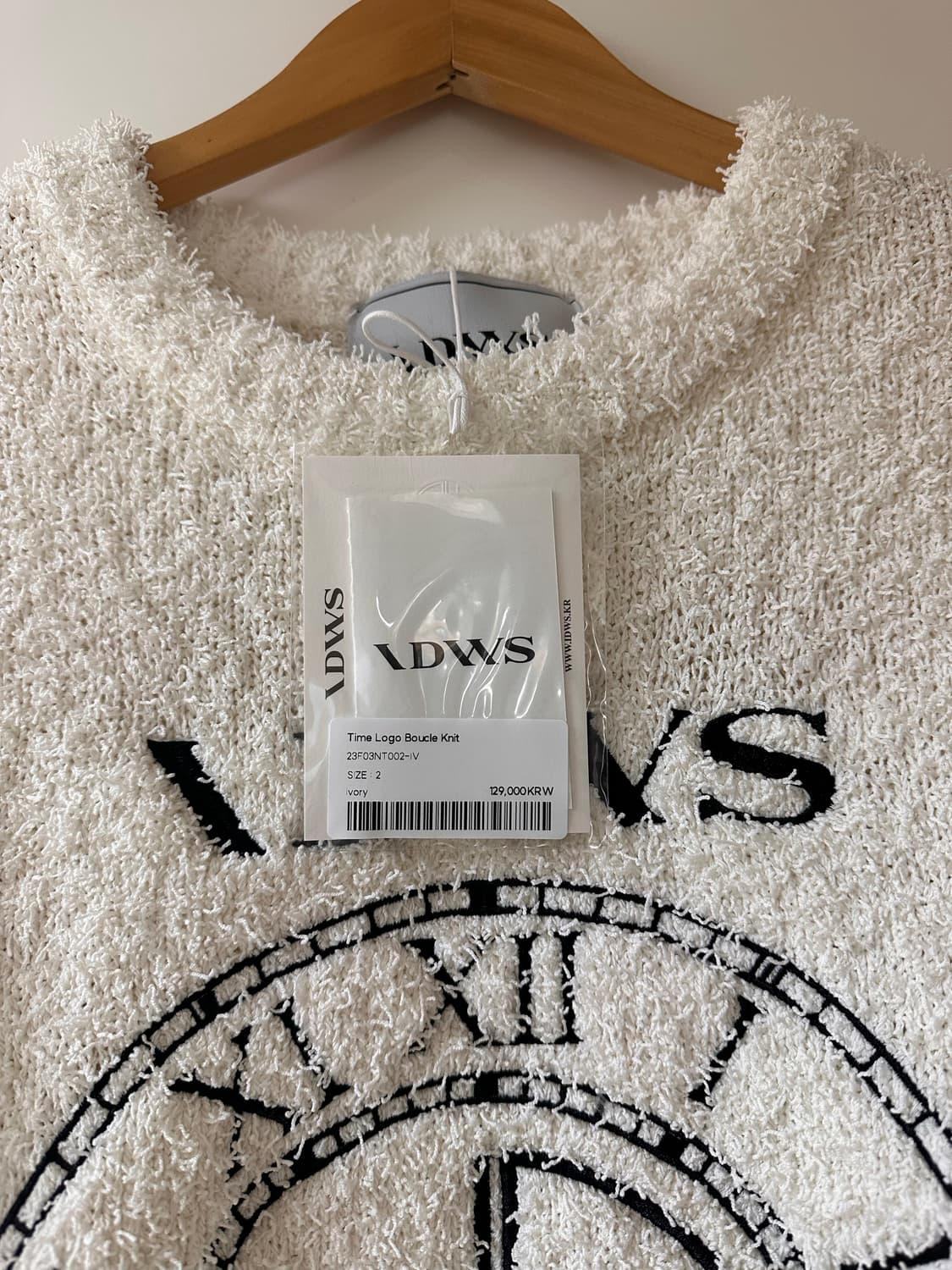 [새상품] 아이돈워너셀 IDWS 타임로고 니트 아이보리 상품이미지4