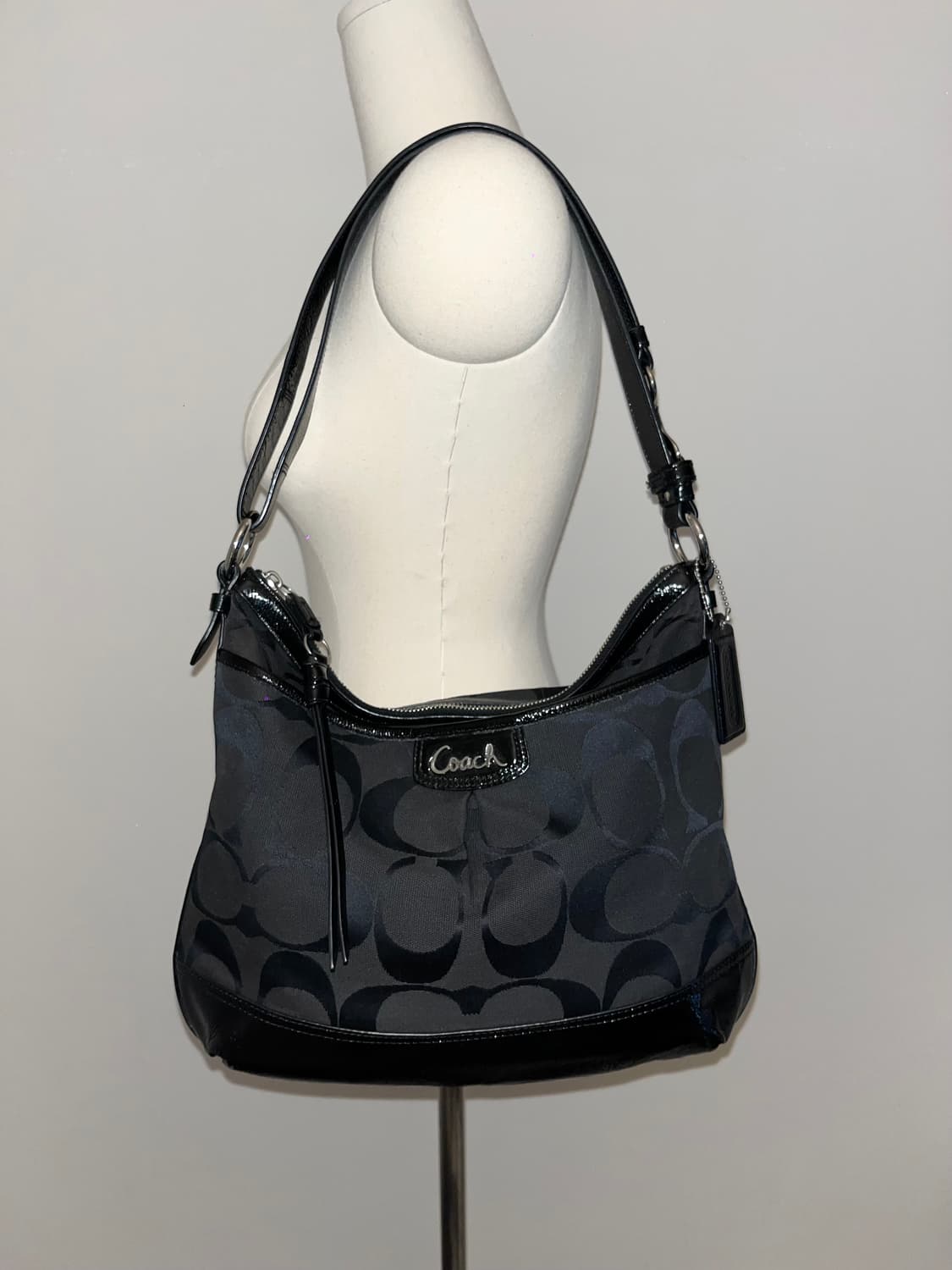 Coach allblack shoulder bag 상품이미지1