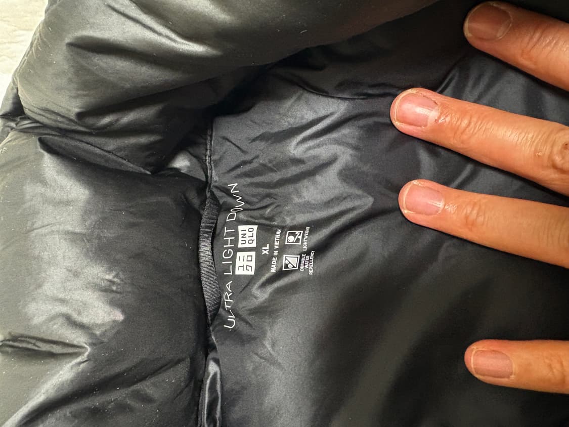 유니클로 울트라 라이트 다운 패딩 블랙 XL 상품이미지3