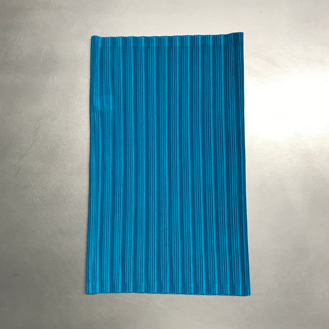 이세이 미야케 플리츠 플리즈 넥워머 코발트블루 상품이미지2