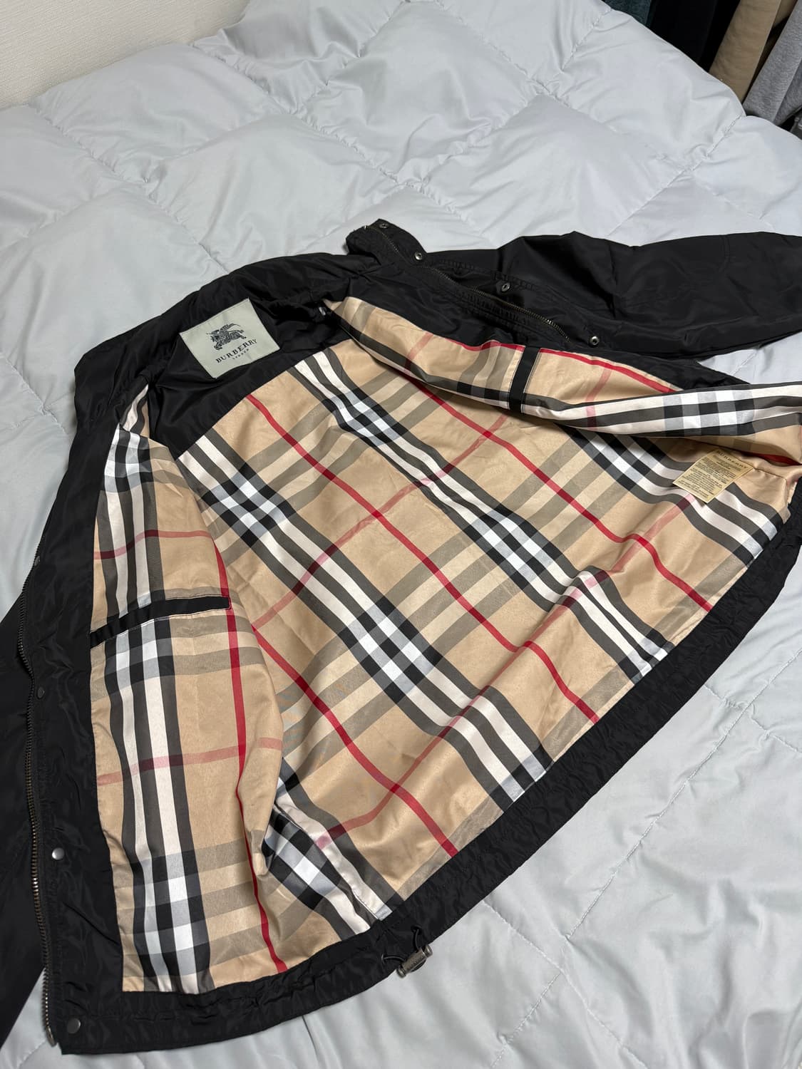 버버리 바람막이 자켓 상품이미지3