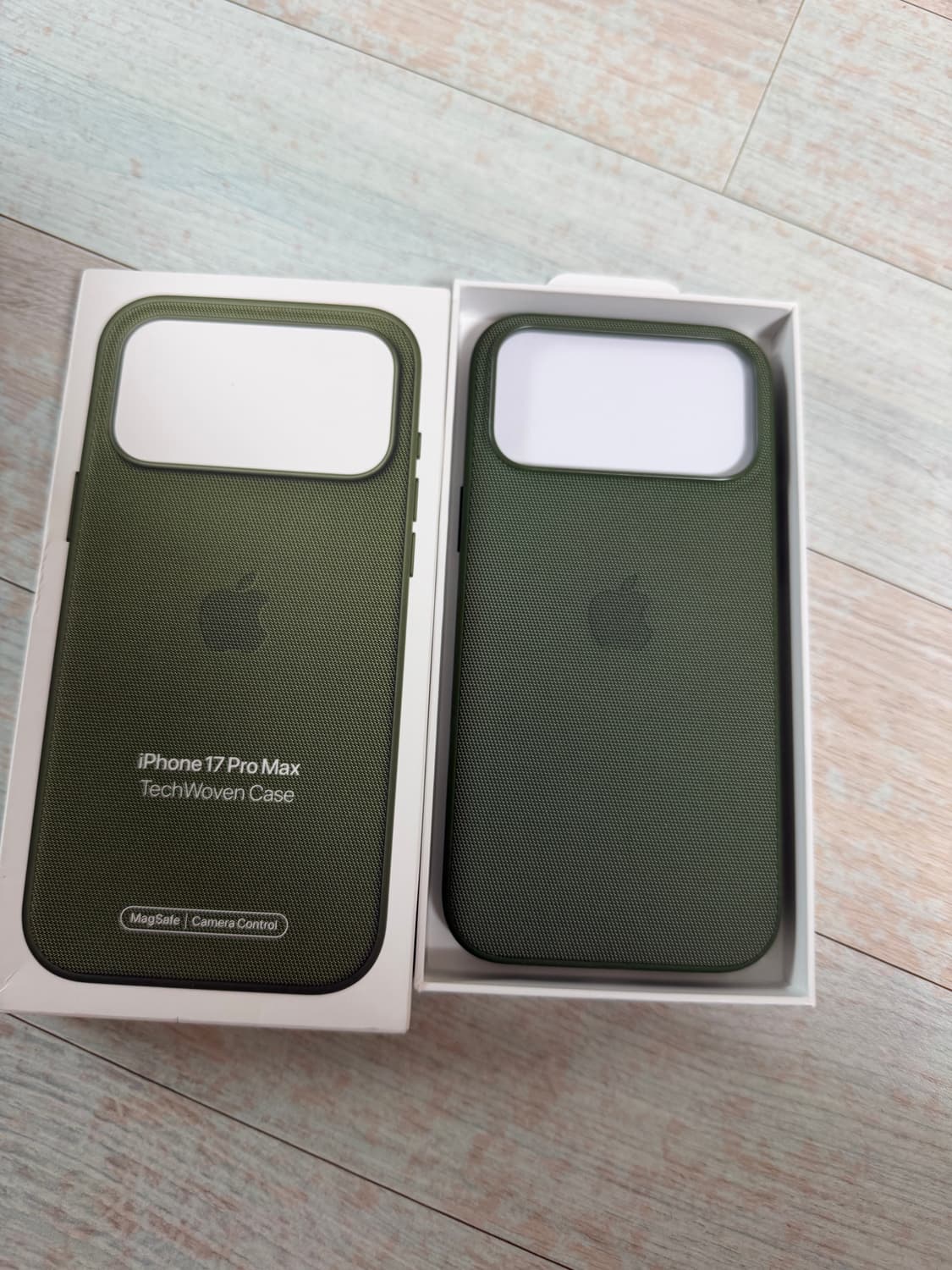 아이폰17프로맥스 테크우븐 케이스 상품이미지1