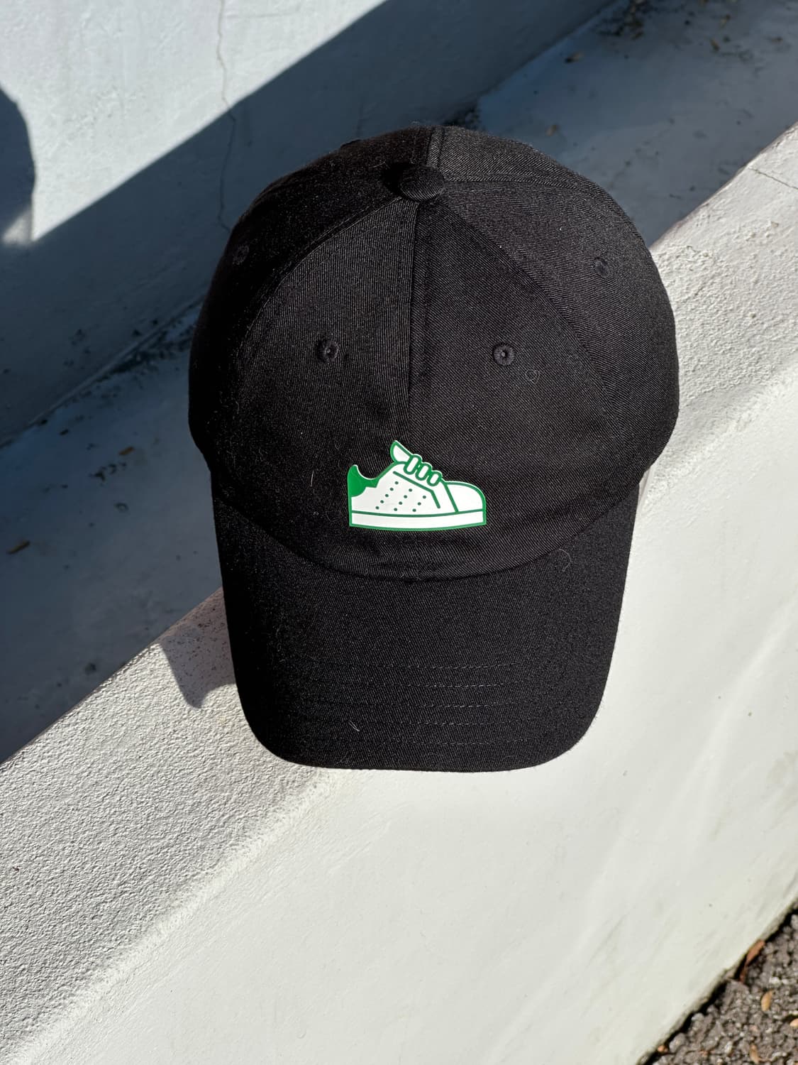 [F] 아디다스 스니커즈 로고 블랙 볼캡 모자 상품이미지1