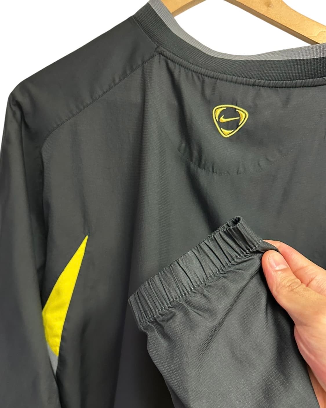 나이키(NIKE) 00s 블랙/옐로우 토탈90 레트로 브이넥 웜업 L 상품이미지8