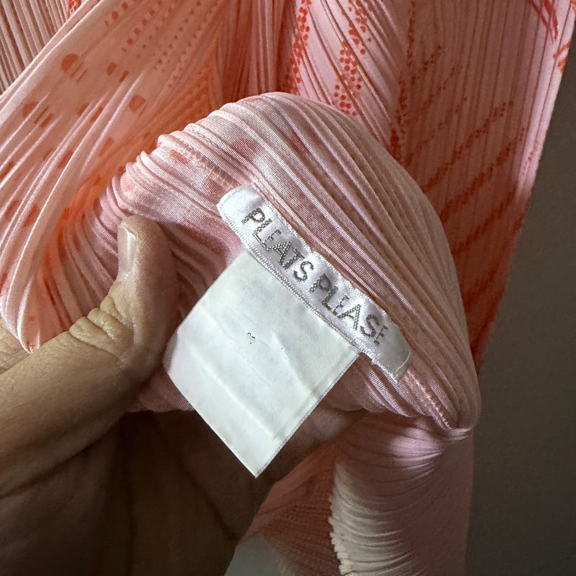 이세이미야케 플리츠플리즈 여성 도트 믹스 가디건 (프리) 상품이미지7