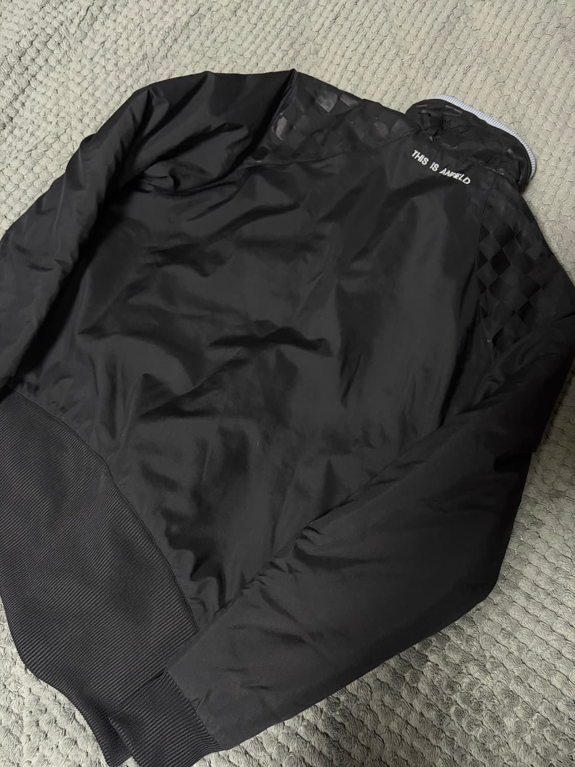 아디다스 리버풀 블랙 경량패딩 상품이미지2