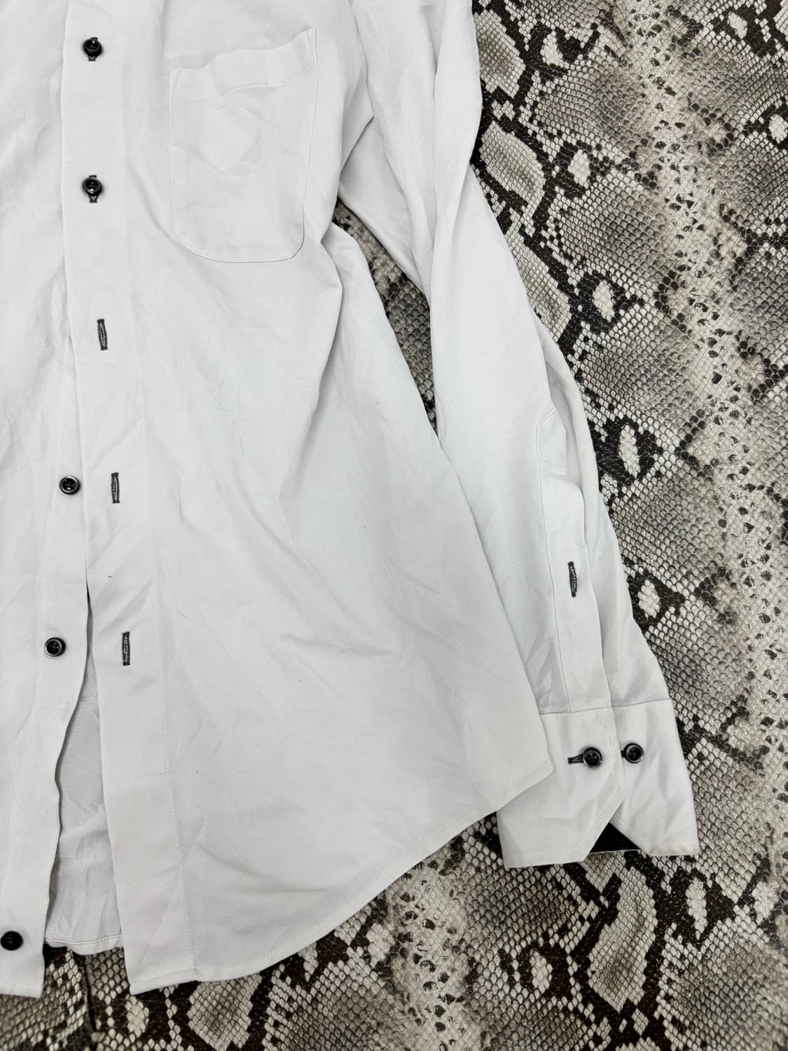 “Vintage” White Minimal Mood Shirts 상품이미지5