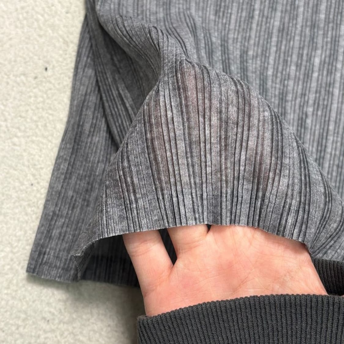 PLEATS PLEASE 이세이 미야케 베이직 탑 그레이 3 상품이미지6