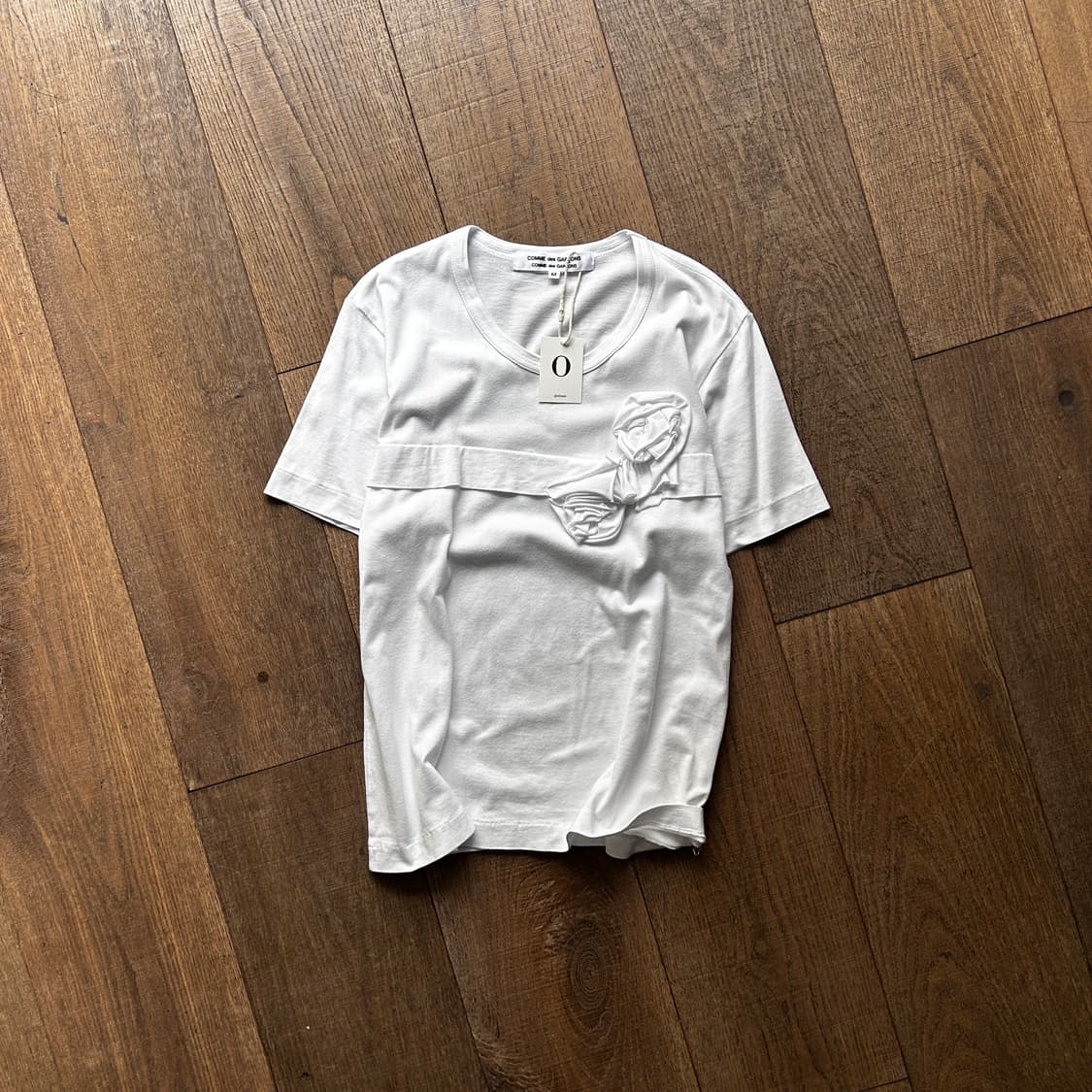 Rose Motif Half T 상품이미지1