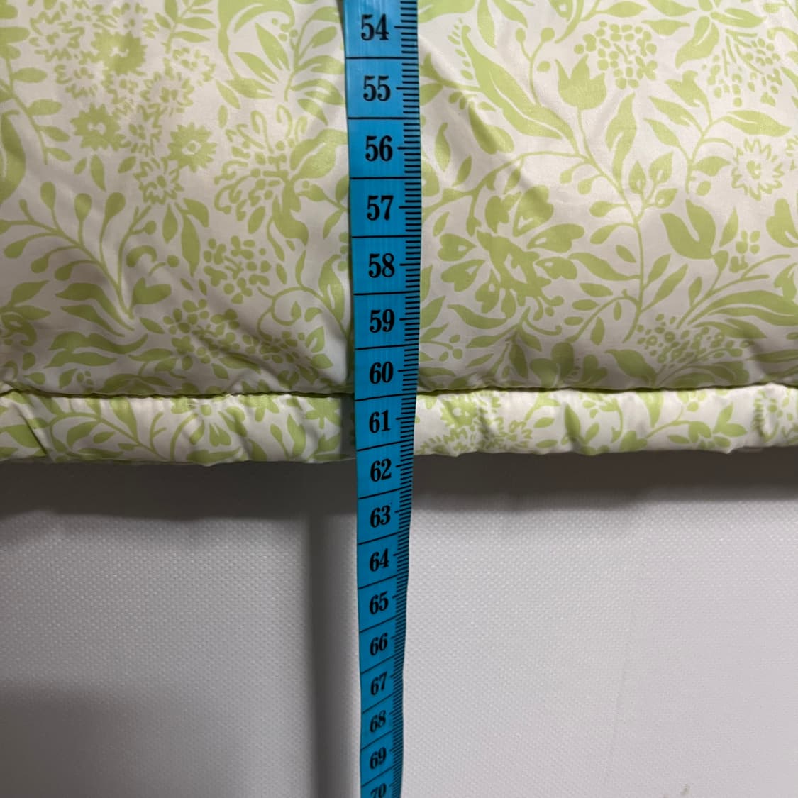 유니클로 플라워 패턴 경량 패딩조끼 L 상품이미지5