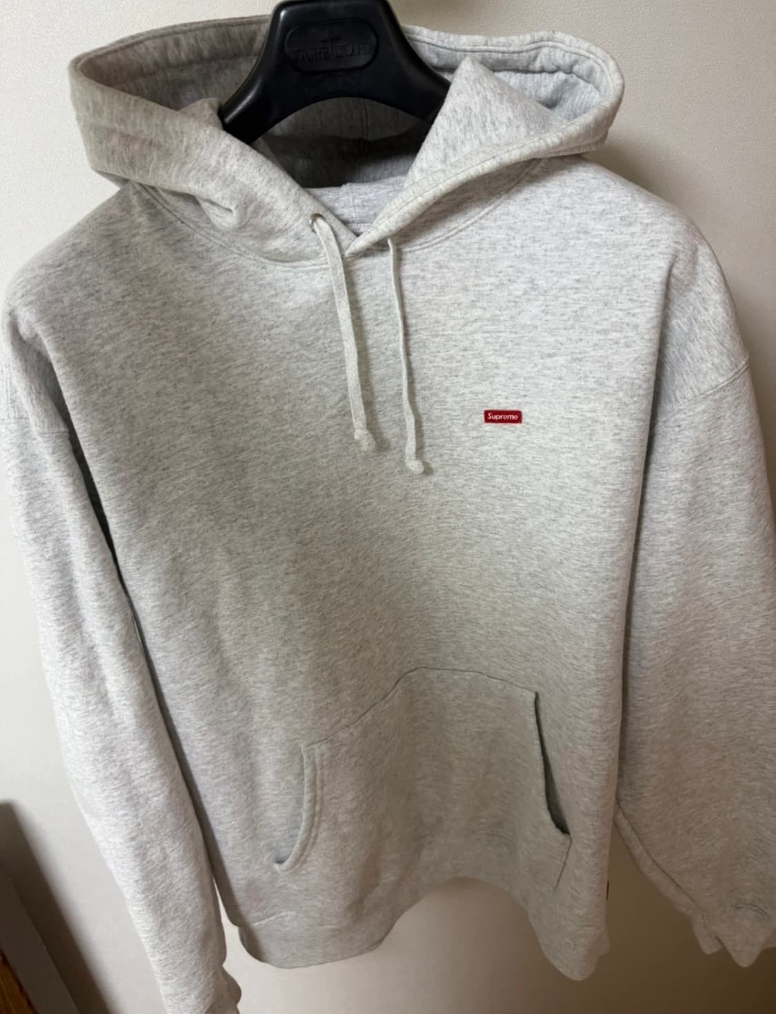 슈프림 미니로고 후드티 상품이미지1