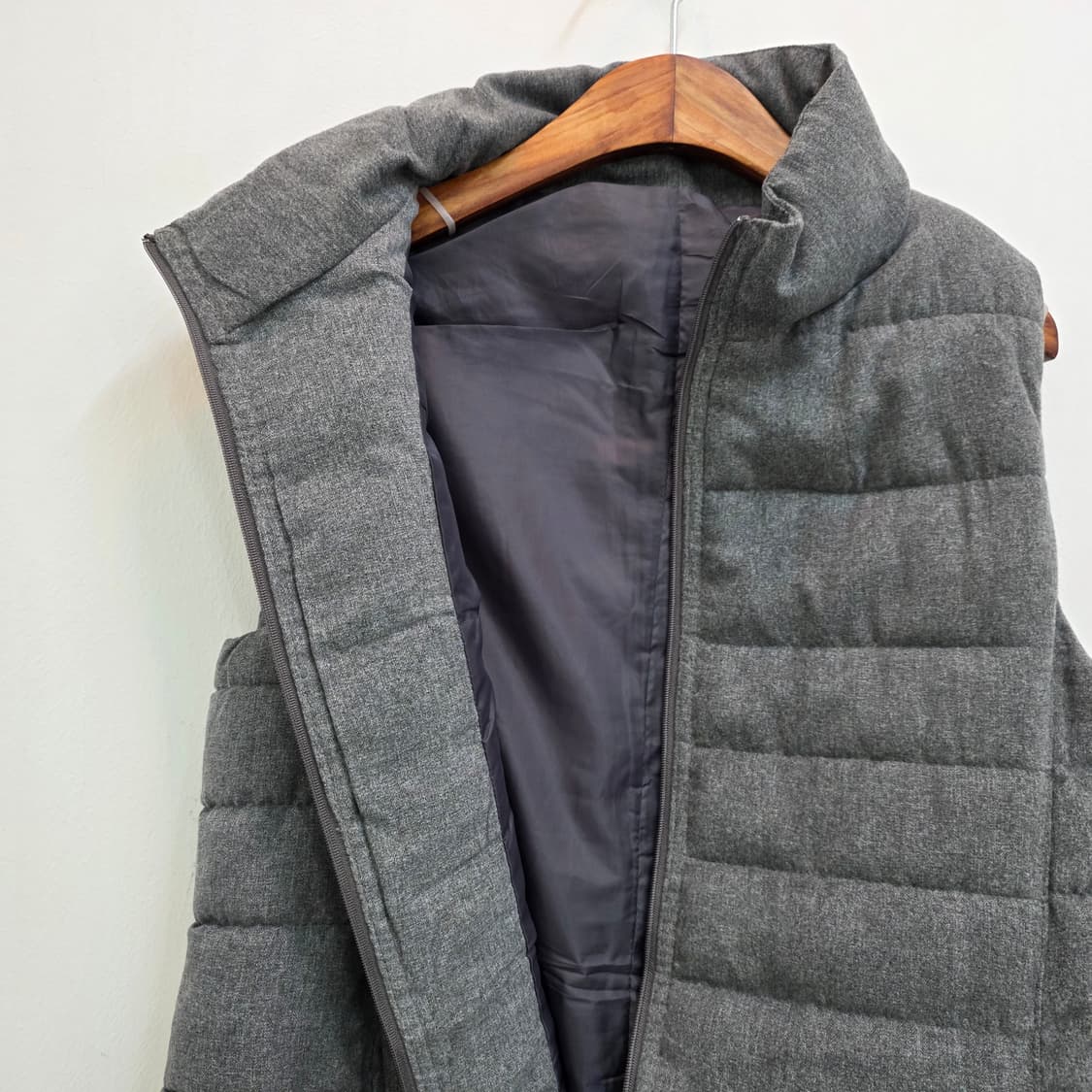 그레이 하이넥 경량 패딩 조끼 베스트 상품이미지6