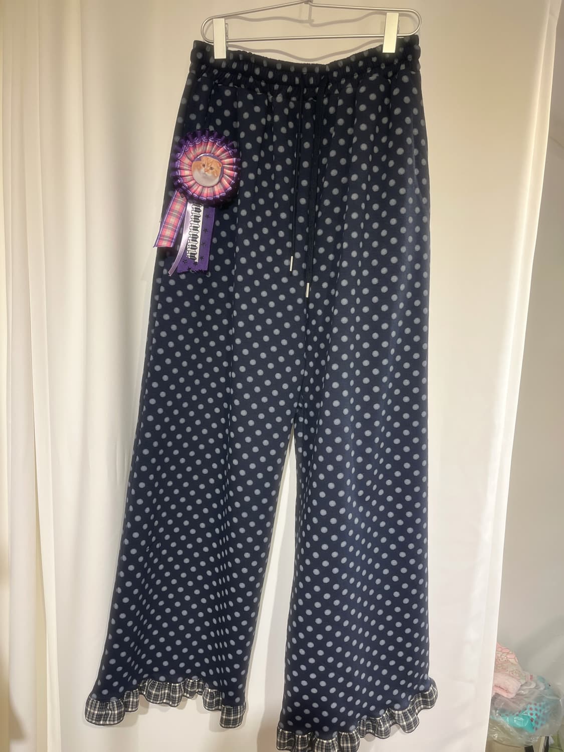 네이비 도트 프릴 바지 + 냥 로제트 세트 🐱 상품이미지3