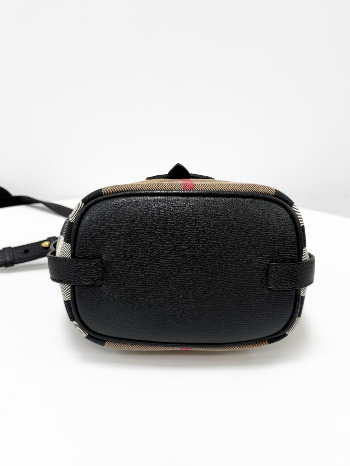 버버리 체크 레더 트리밍 플랩 크로스백 상품이미지7