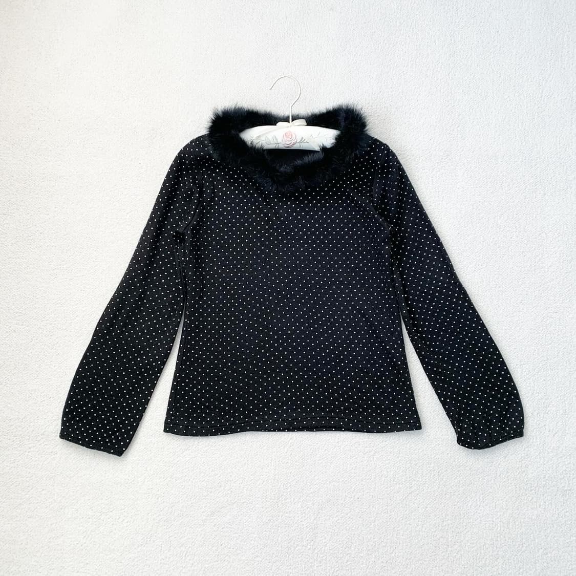 블랙 도트 퍼 롱슬리브 상품이미지1