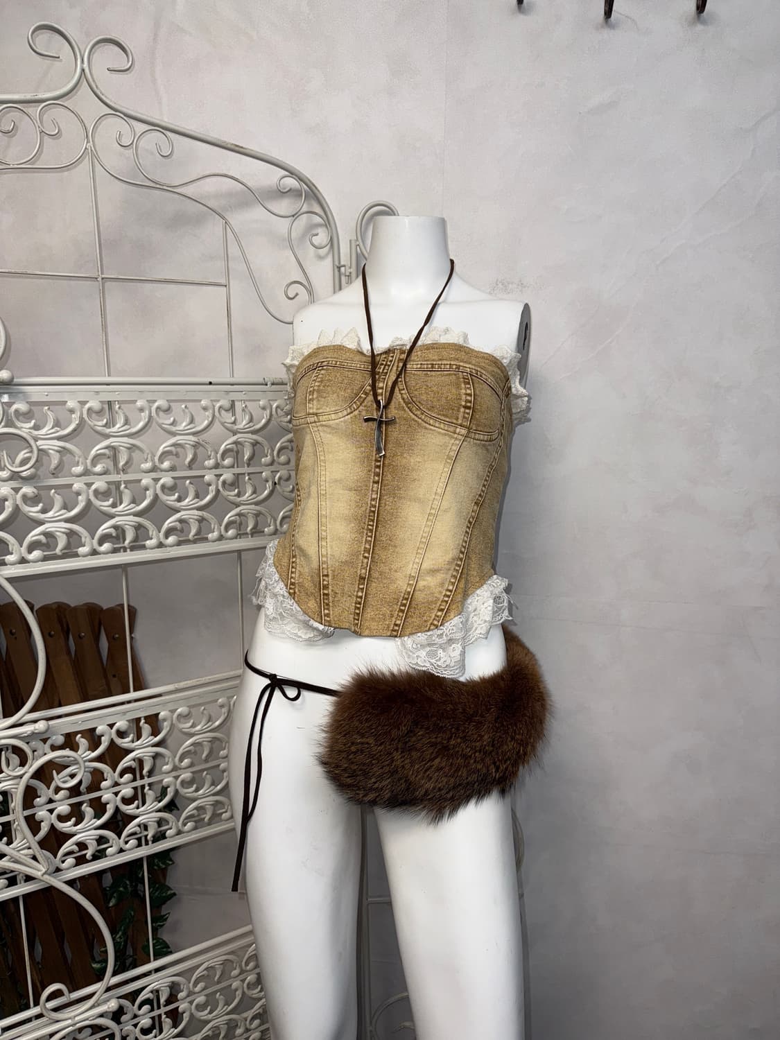 Washing beige denim lace tube top 상품이미지1