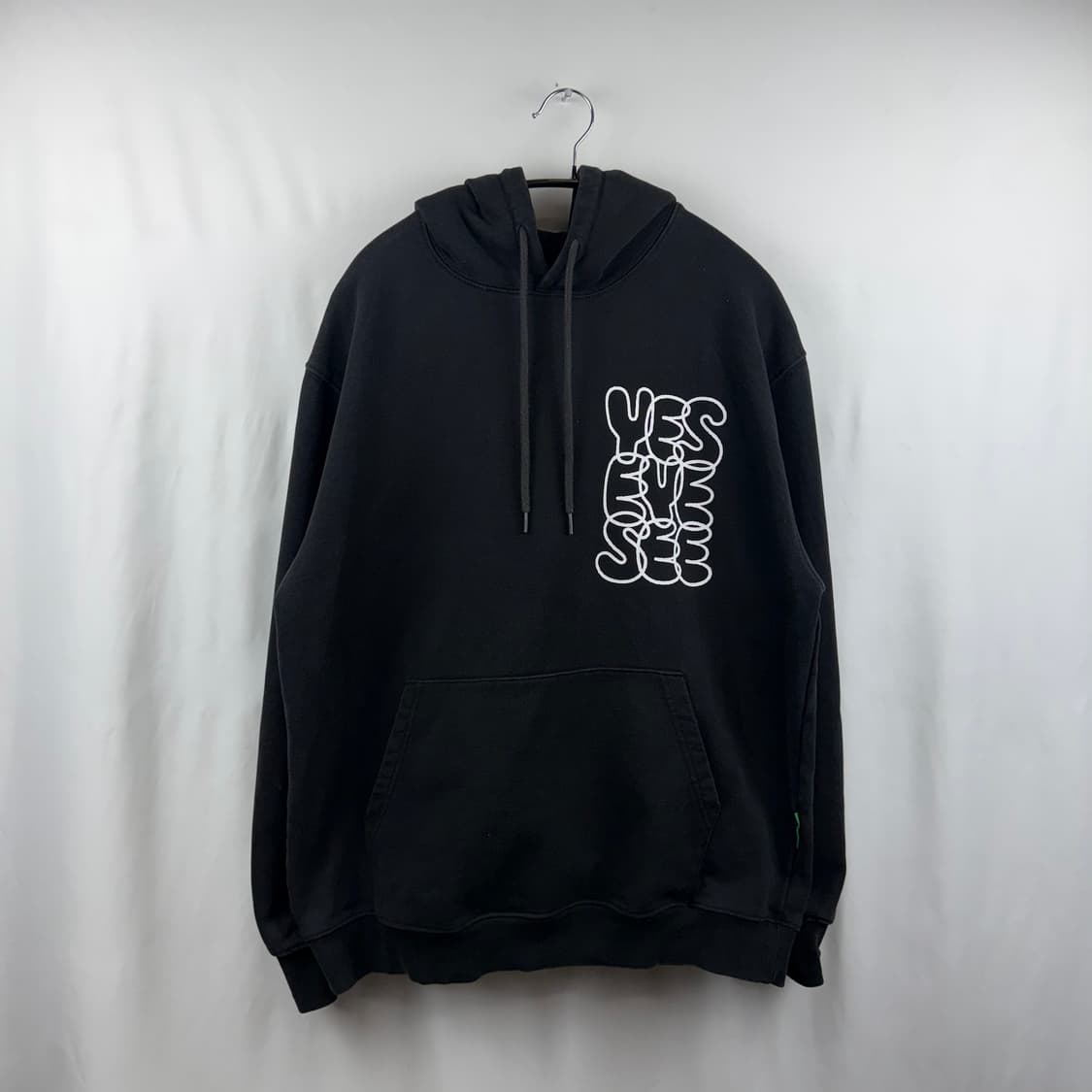 (M) 예스아이씨 빅로고 후드 티 블랙 상품이미지2