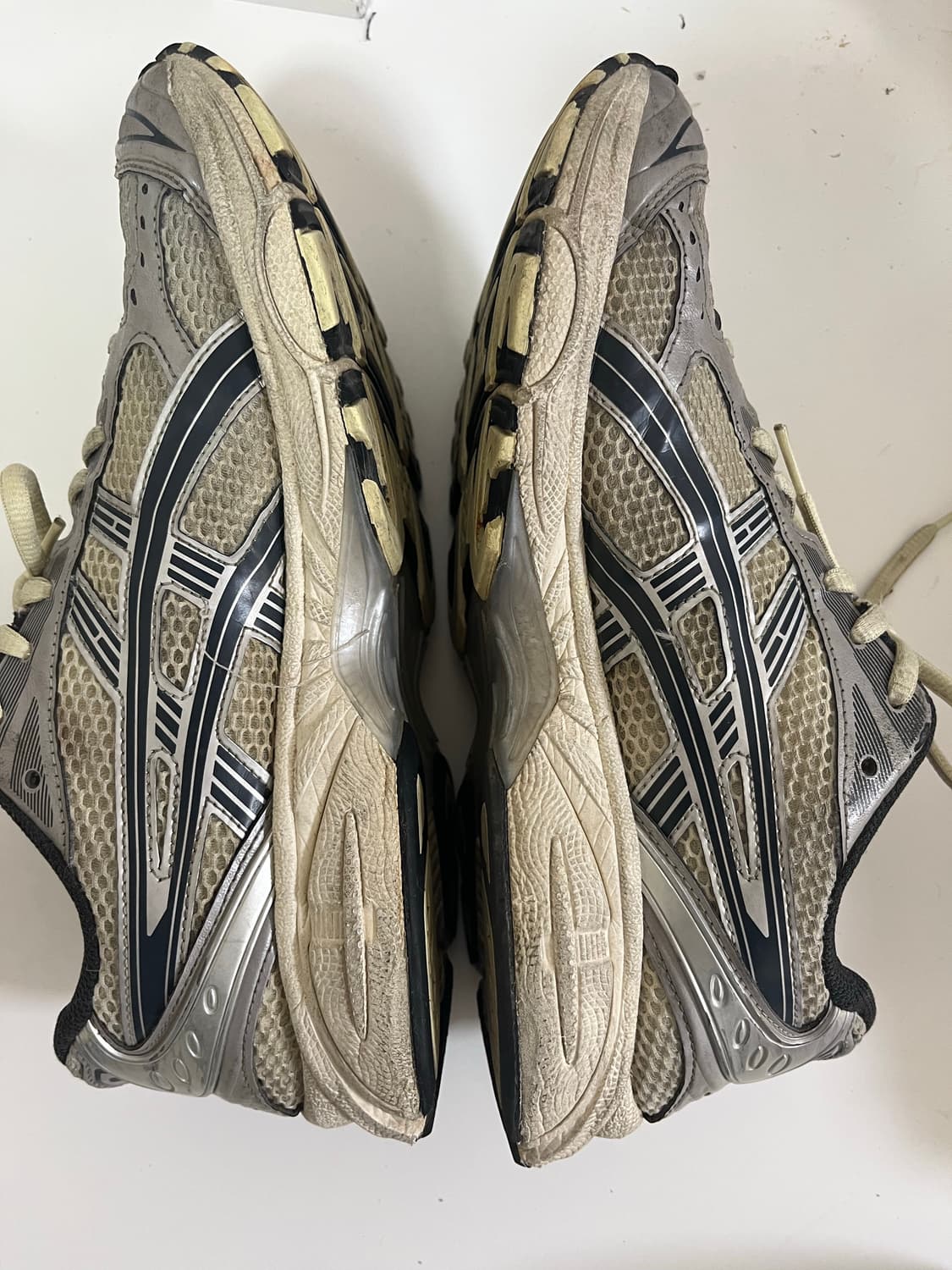 아식스 젤 카야노 14 오이스터 화이트 스티플 그레이 상품이미지2