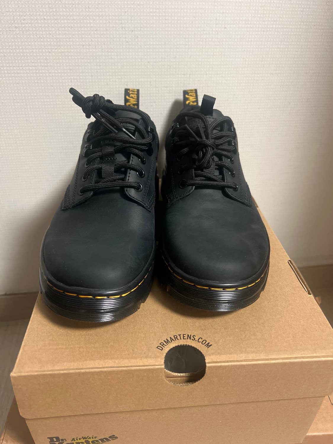 닥터마틴 리더 와이오밍 레더 유틸리티 슈즈 블랙 상품이미지2