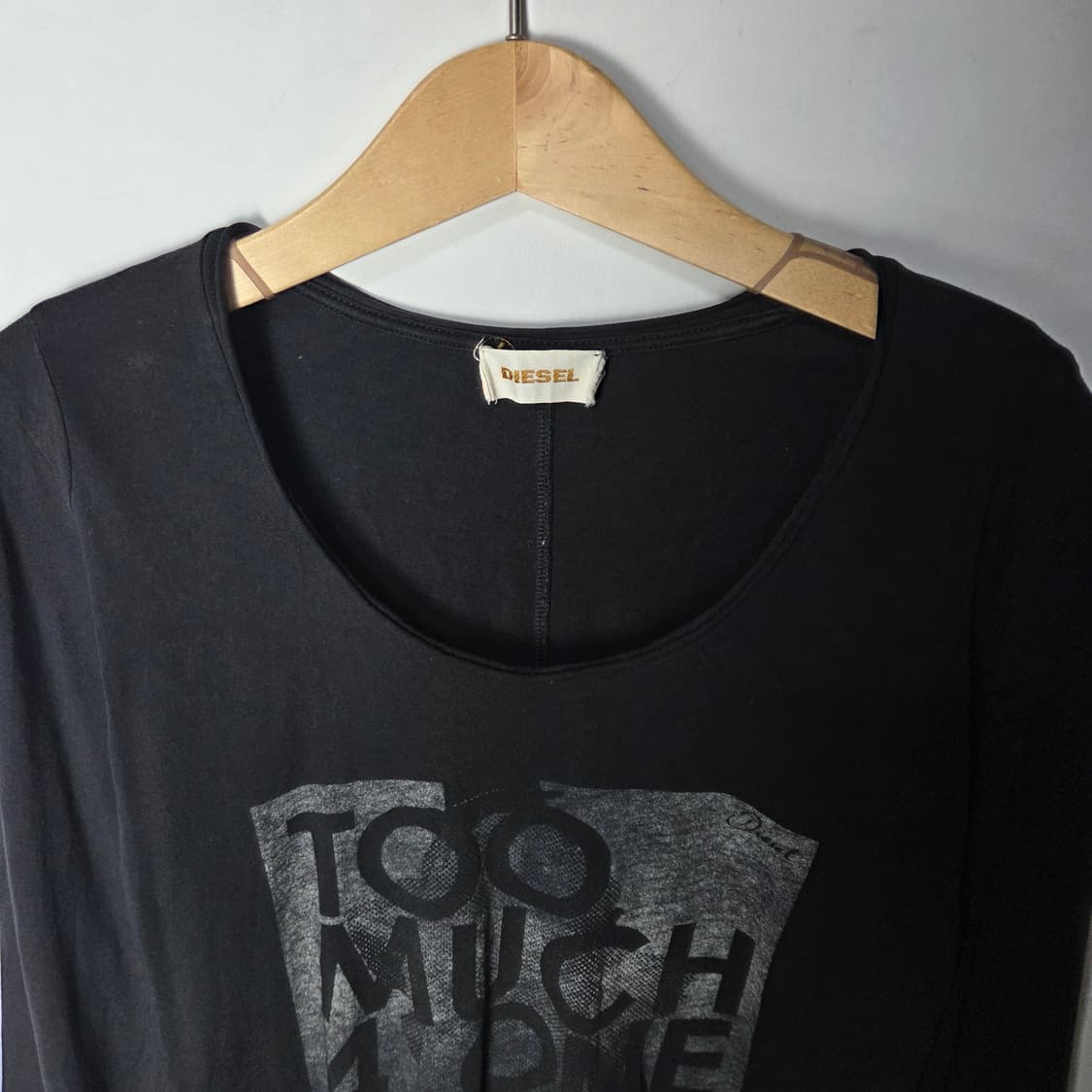 [DIESEL] 디젤 그래픽 프린팅 롱슬리브 상품이미지3