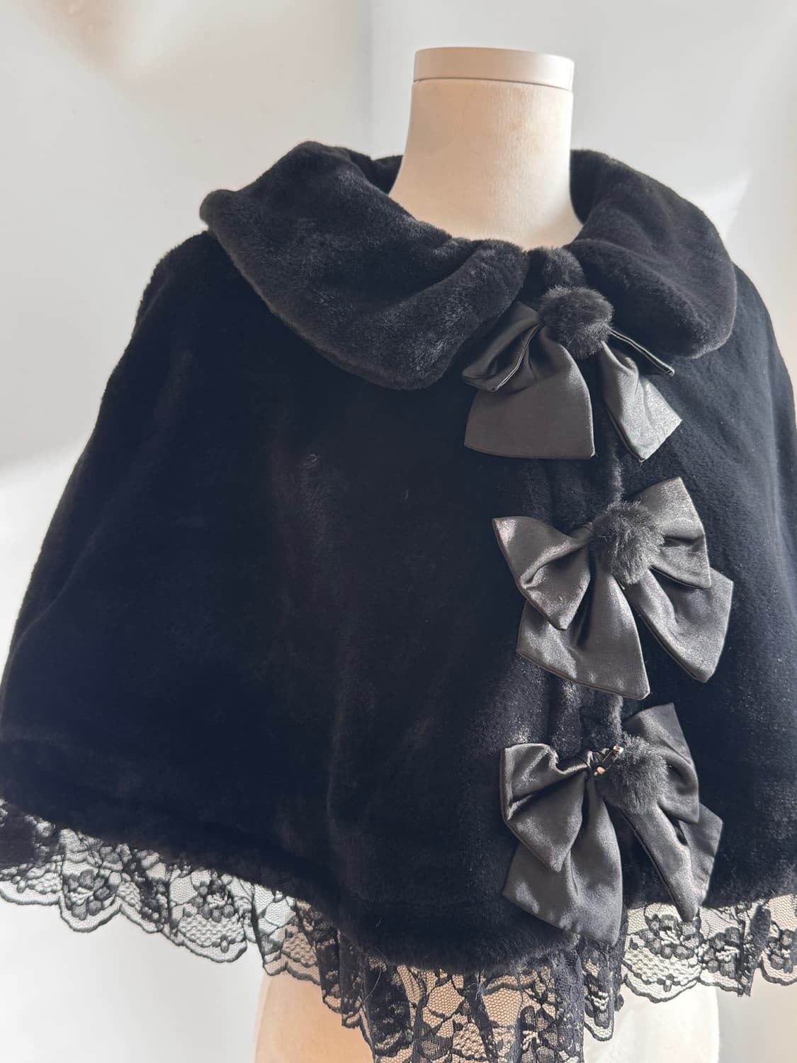 앙크루즈 히메갸루 코갸루 양산형 지뢰계 퍼 케이프 판초  상품이미지2