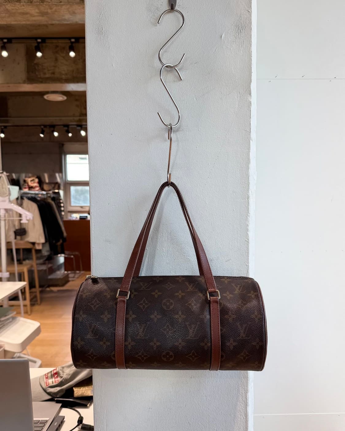 루이비통 모노그램 빠삐용 토트백  상품이미지2