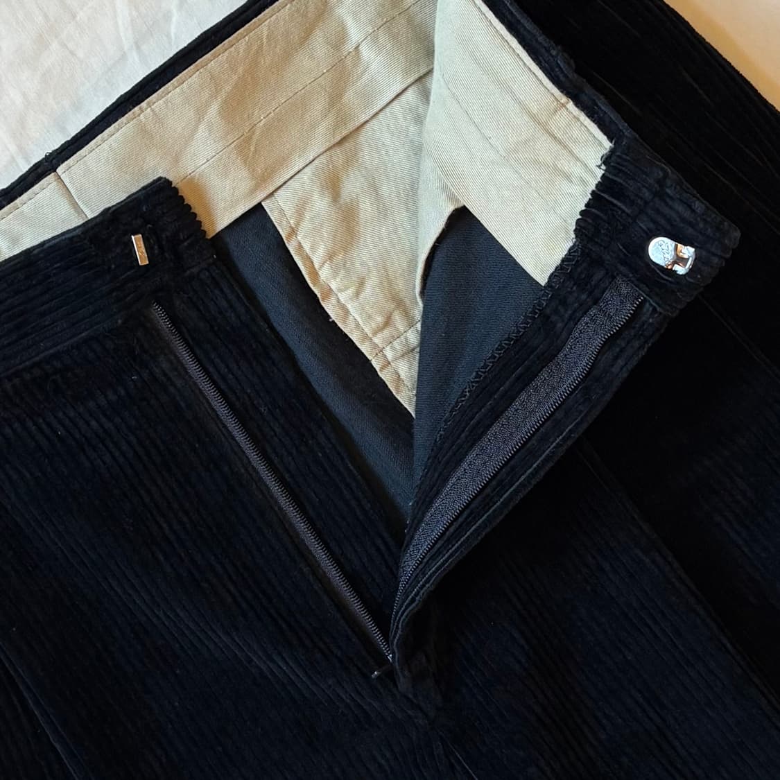 (33) 70s USA CB 블랙 투턱 코듀로이 팬츠 상품이미지4