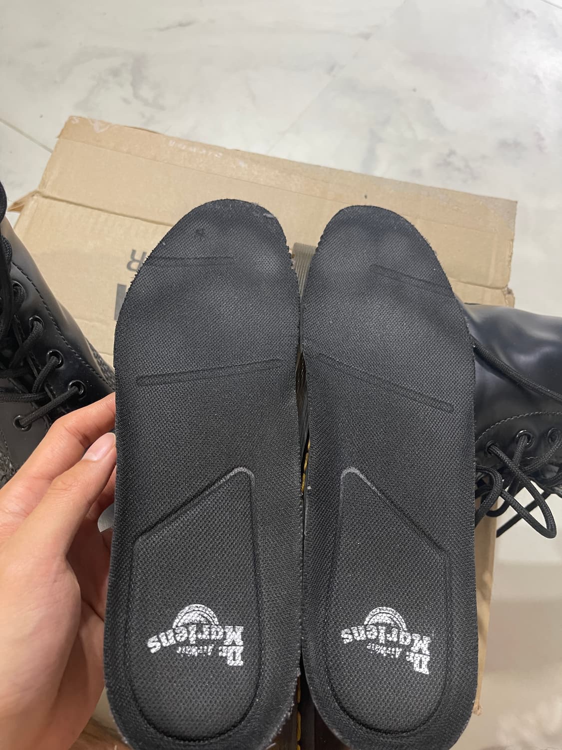 닥터마틴 10홀 워커 270 상품이미지8