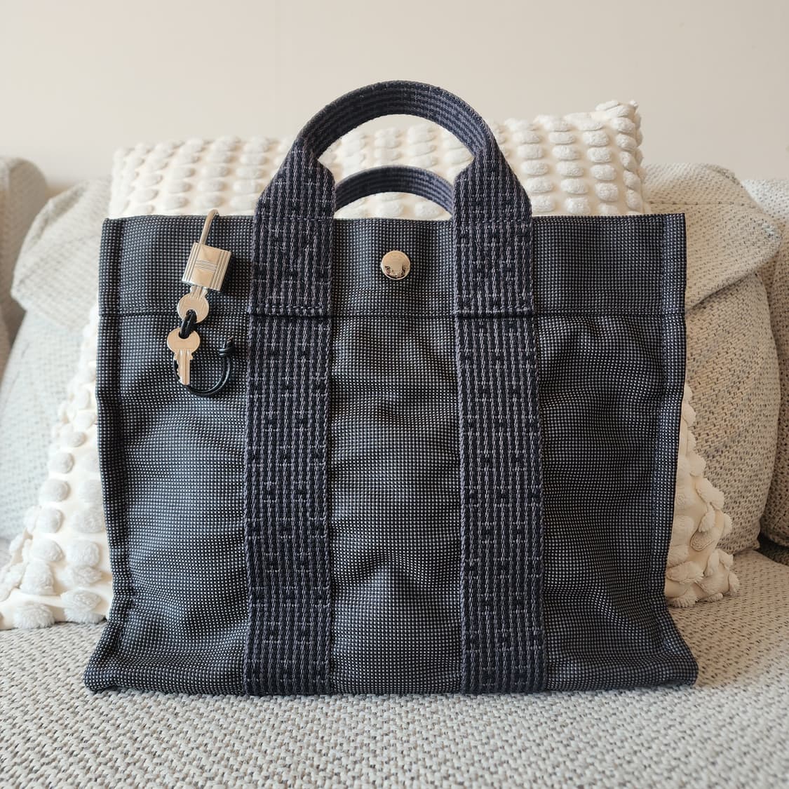 카데나자물쇠 ! 전시품급 에르메스 후루토 PM 엘라인 토트백 상품이미지1