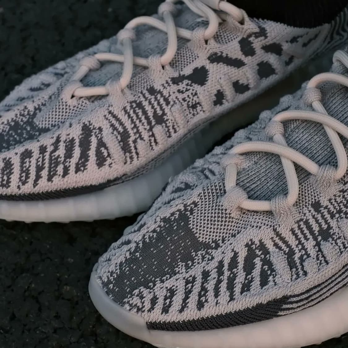 아디다스 / 이지 350 V2 컴팩트 슬레이트 화이트 / 270 상품이미지3