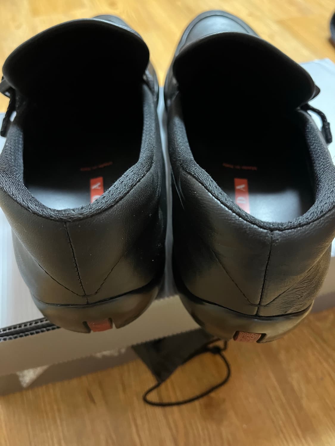 00s 블랙 프라다 스포츠 버클 로퍼 상품이미지2