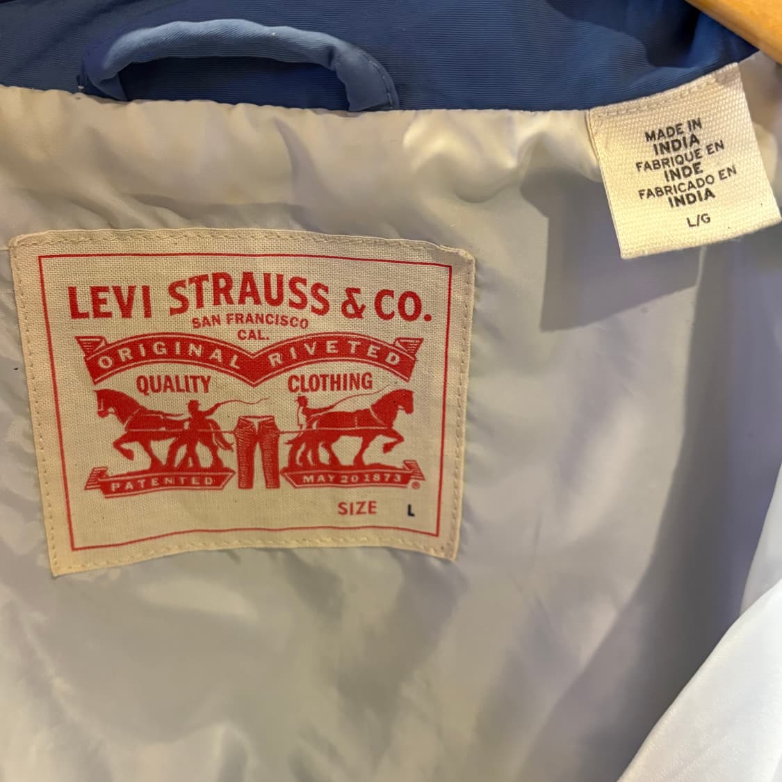 리바이스 올드스쿨 백 빅로고 바람막이 상품이미지6