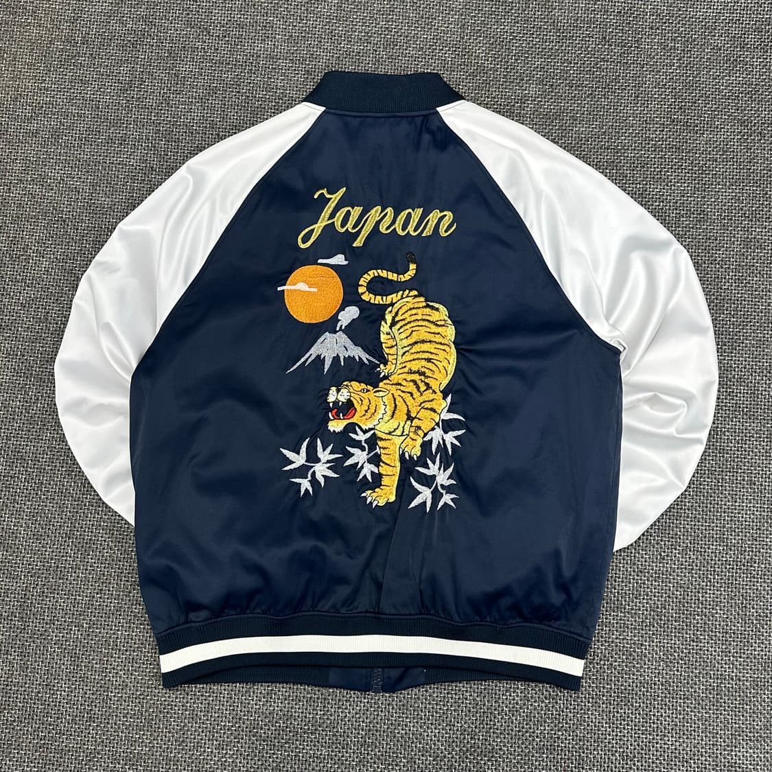 H&M 타이거 자수 빈티지 스카잔 XL 상품이미지8