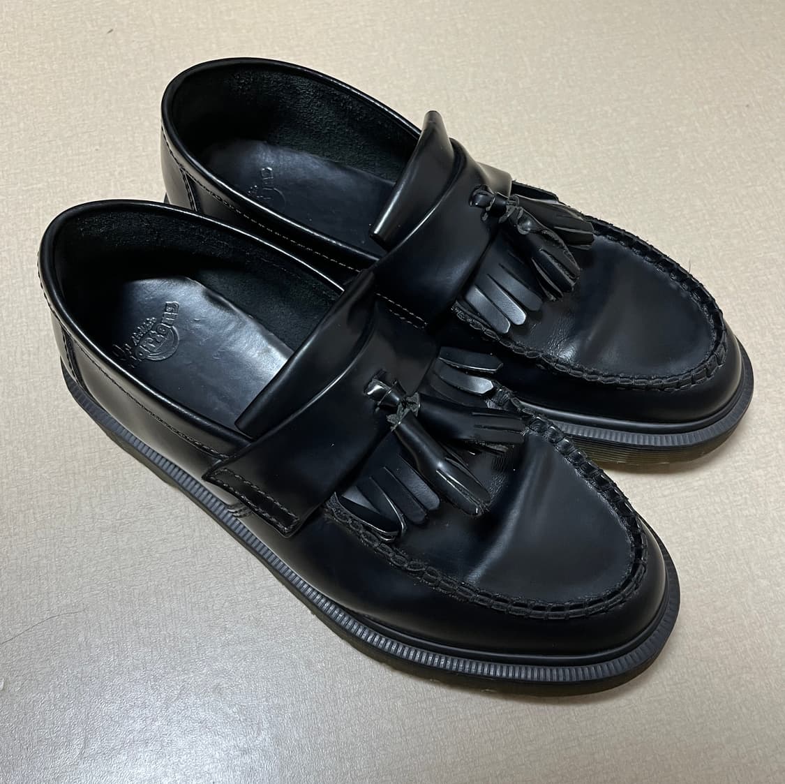 닥터마틴 아드리안 블랙 태슬 로퍼 240 (EU38) 상품이미지2