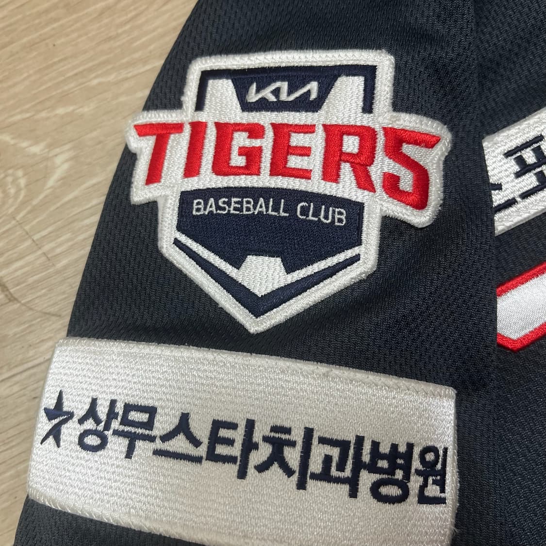기아 타이거즈 어웨이 기능성 반팔 야구 유니폼 [블랙/레드] S/85 상품이미지5