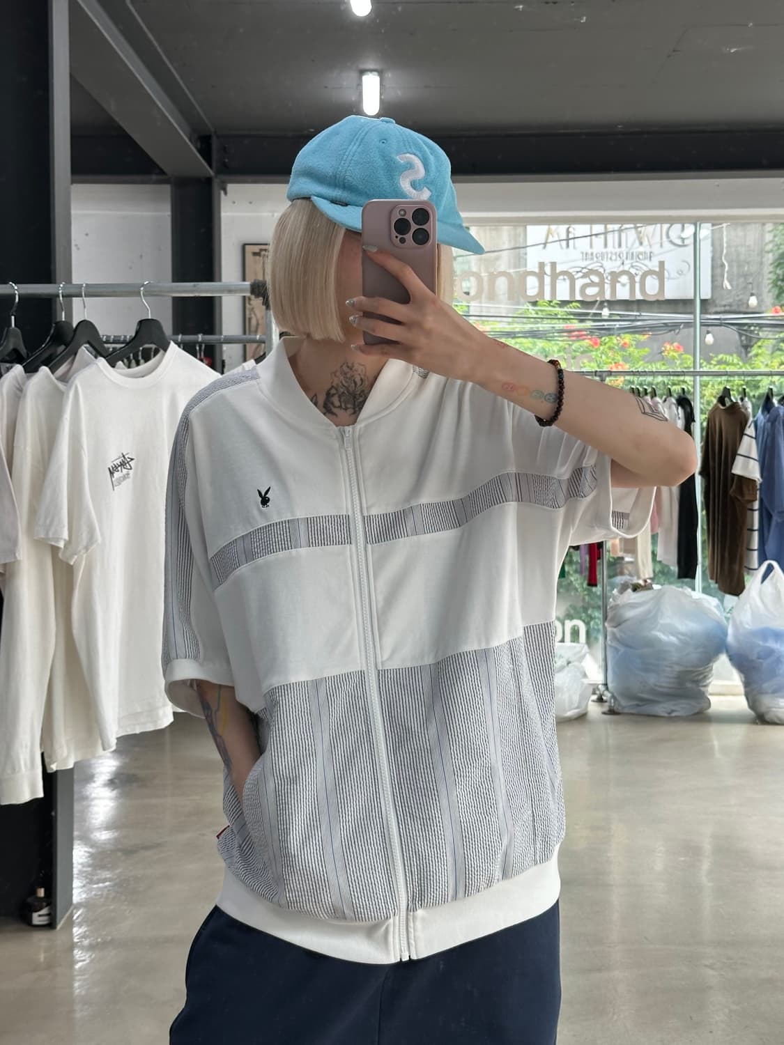 슈프림 19SS 플레이 보이 레저 짚업 탑 화이트 상품이미지1