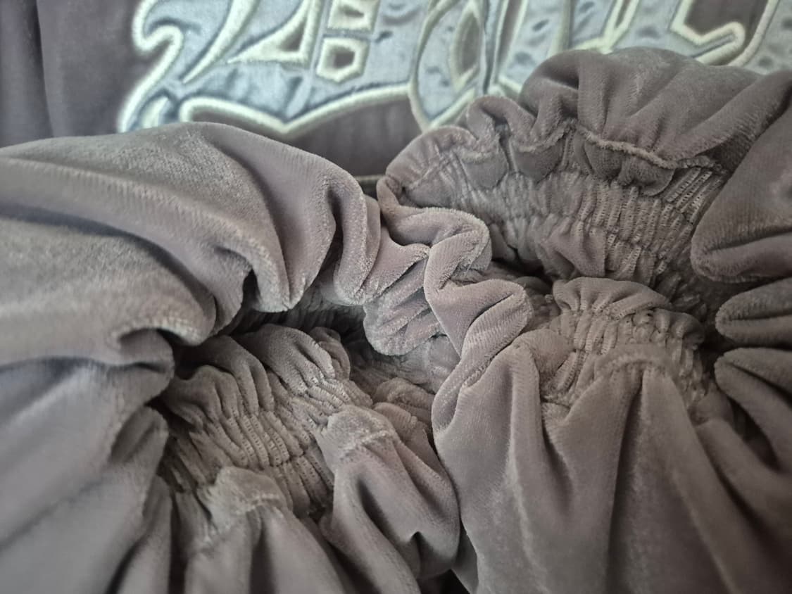 Badee 배디 벨루어 바시티 패딩 실버 상품이미지5