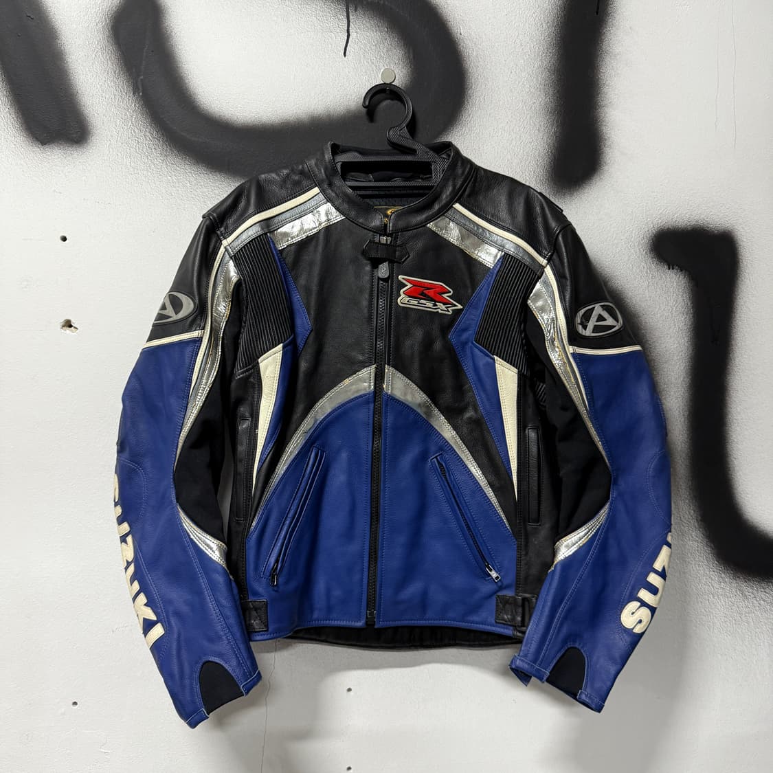 AGV x SUZUKI 소가죽 바이크 자켓 라이딩 기어 상품이미지1