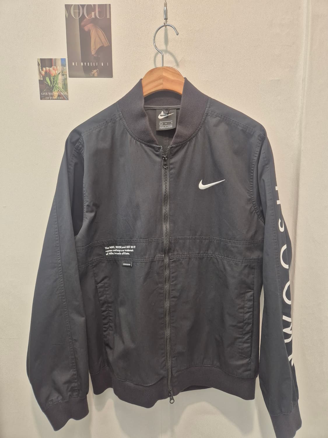 나이키 스우시 자켓 블랙 색상 L
 상품이미지1