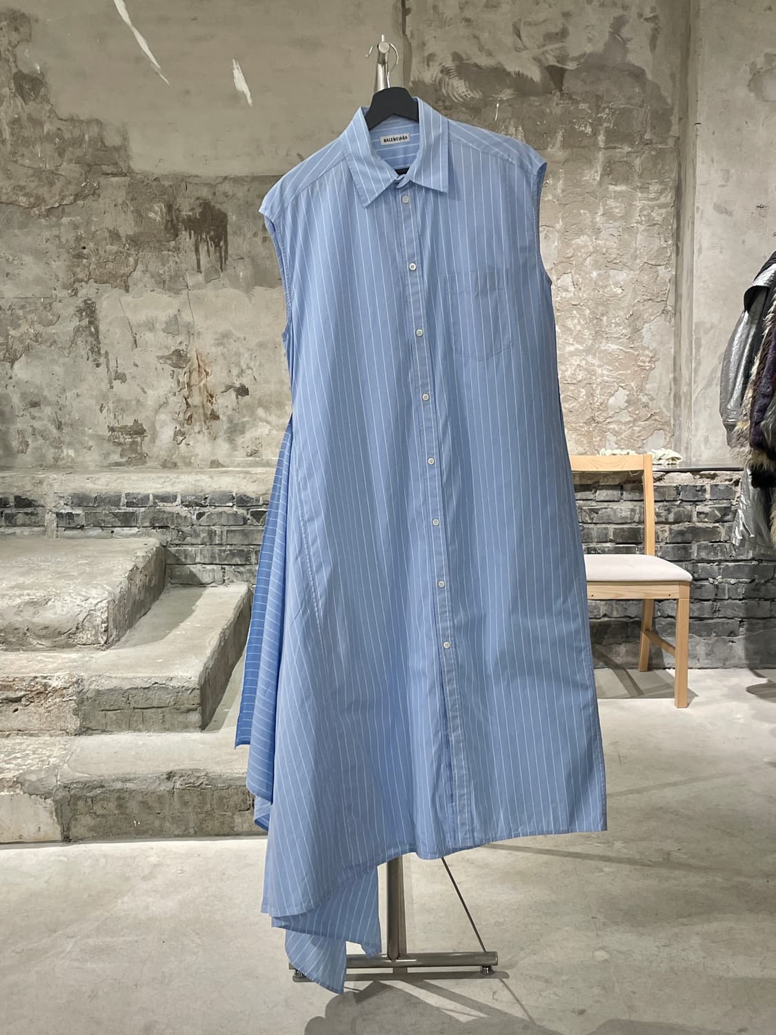 발렌시아가 스카이블루 싱글 포켓 컷 아웃 롱 원피스 상품이미지1