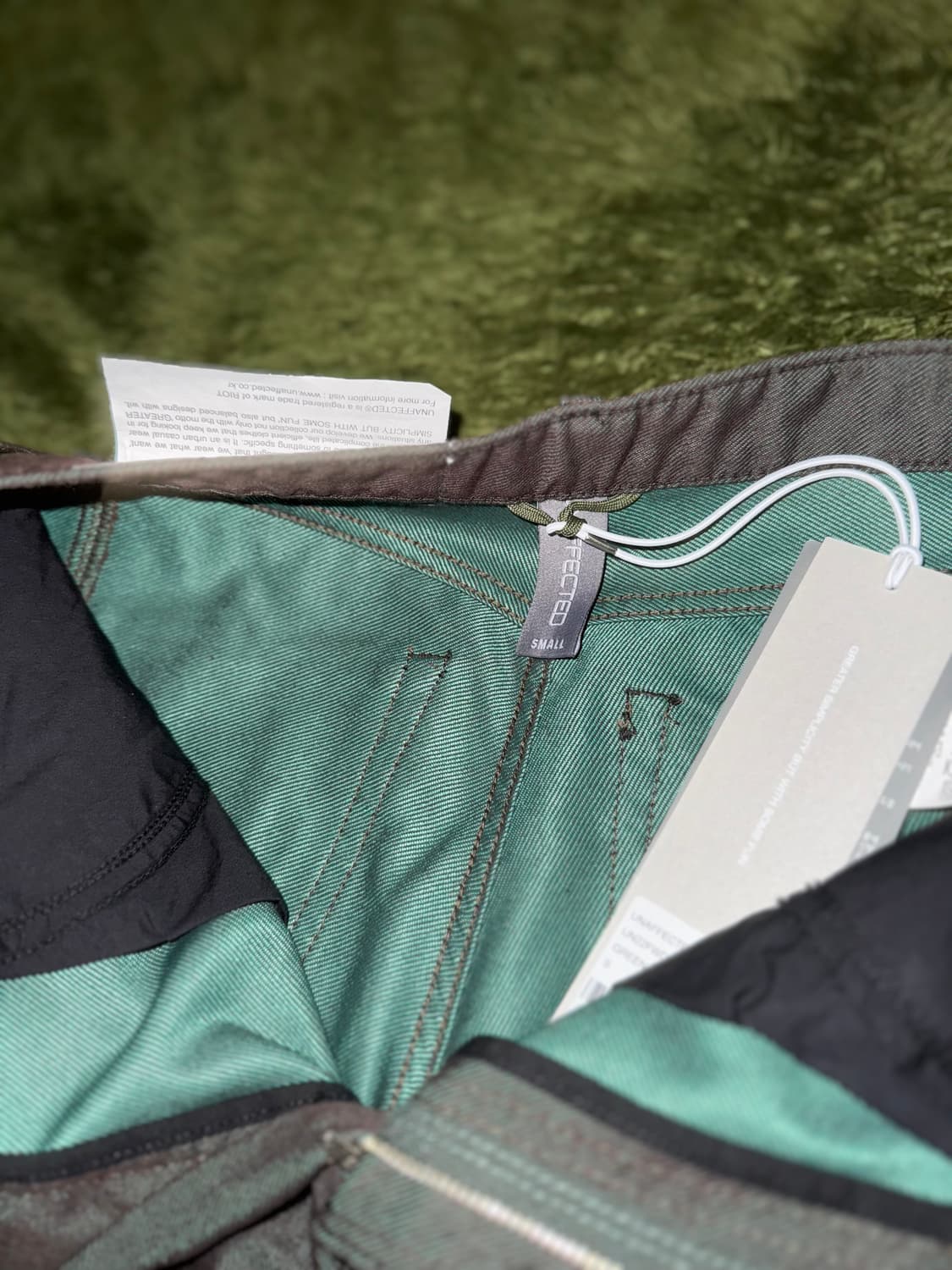 [S] 언어펙티드 22FW 루즈핏 트랙 데님 팬츠 그린 우드 상품이미지4